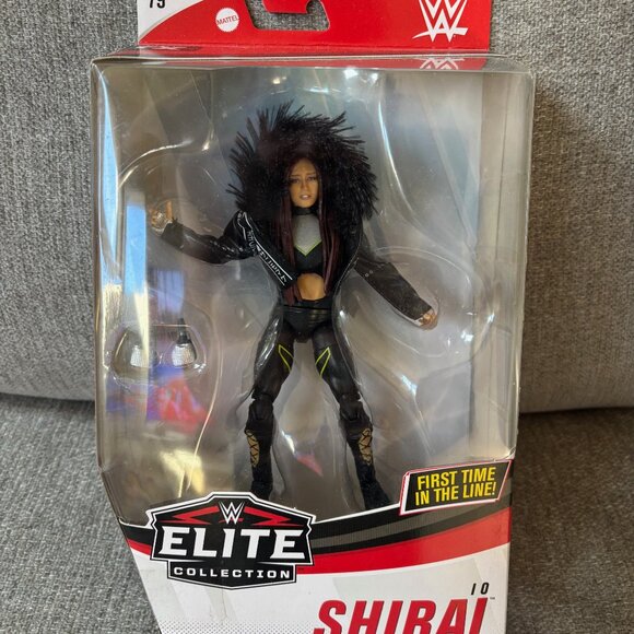 IO SKY - WWE - Elite Collection Action Figure - Picture 1 of 4